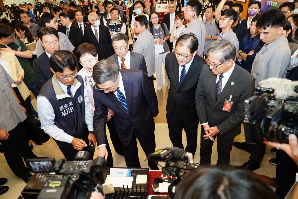 法務部調查局偵辦重大電信詐欺案件 暨臺美合作破獲跨境機房成果記者會