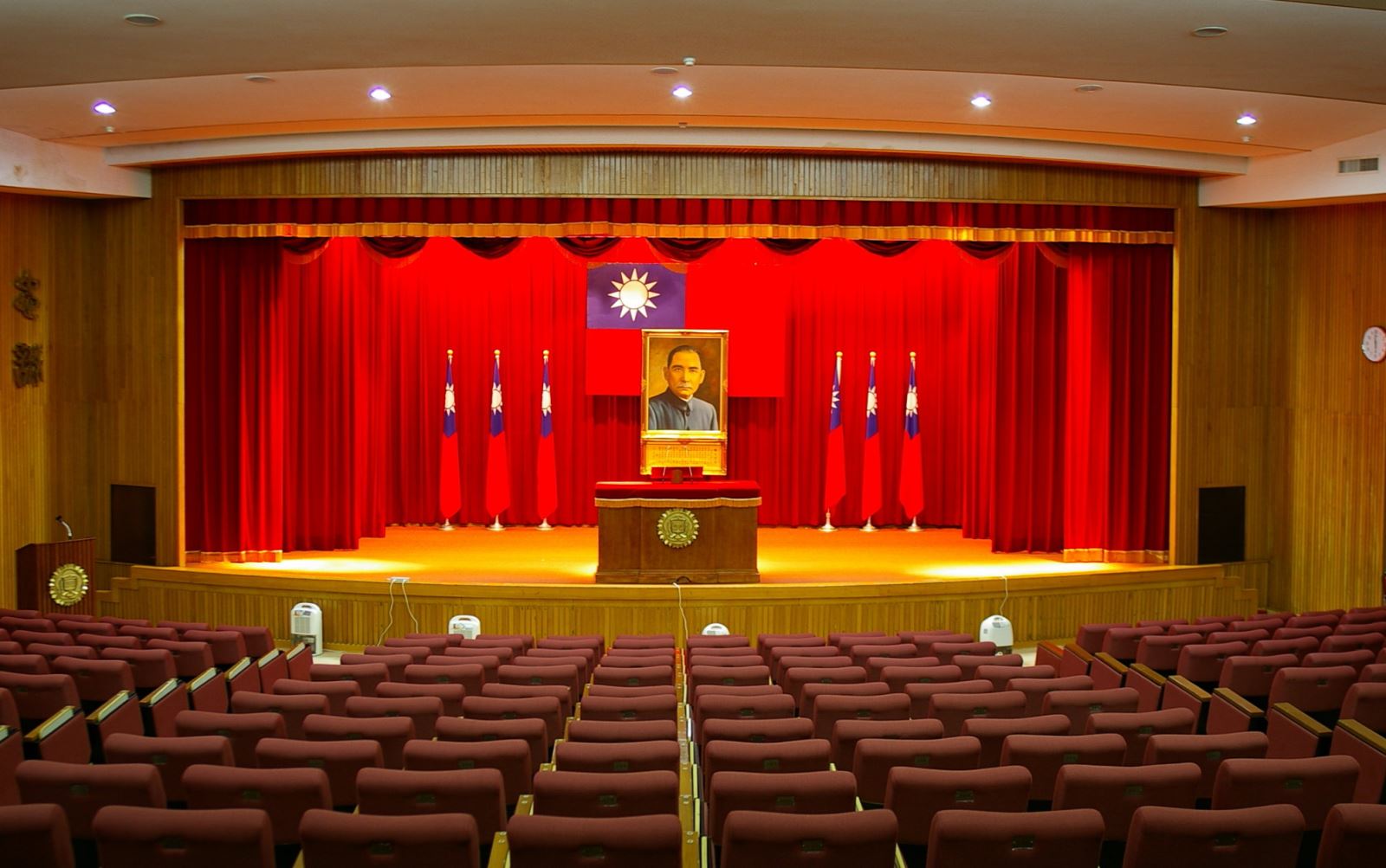 Multi-purpose assembly hall